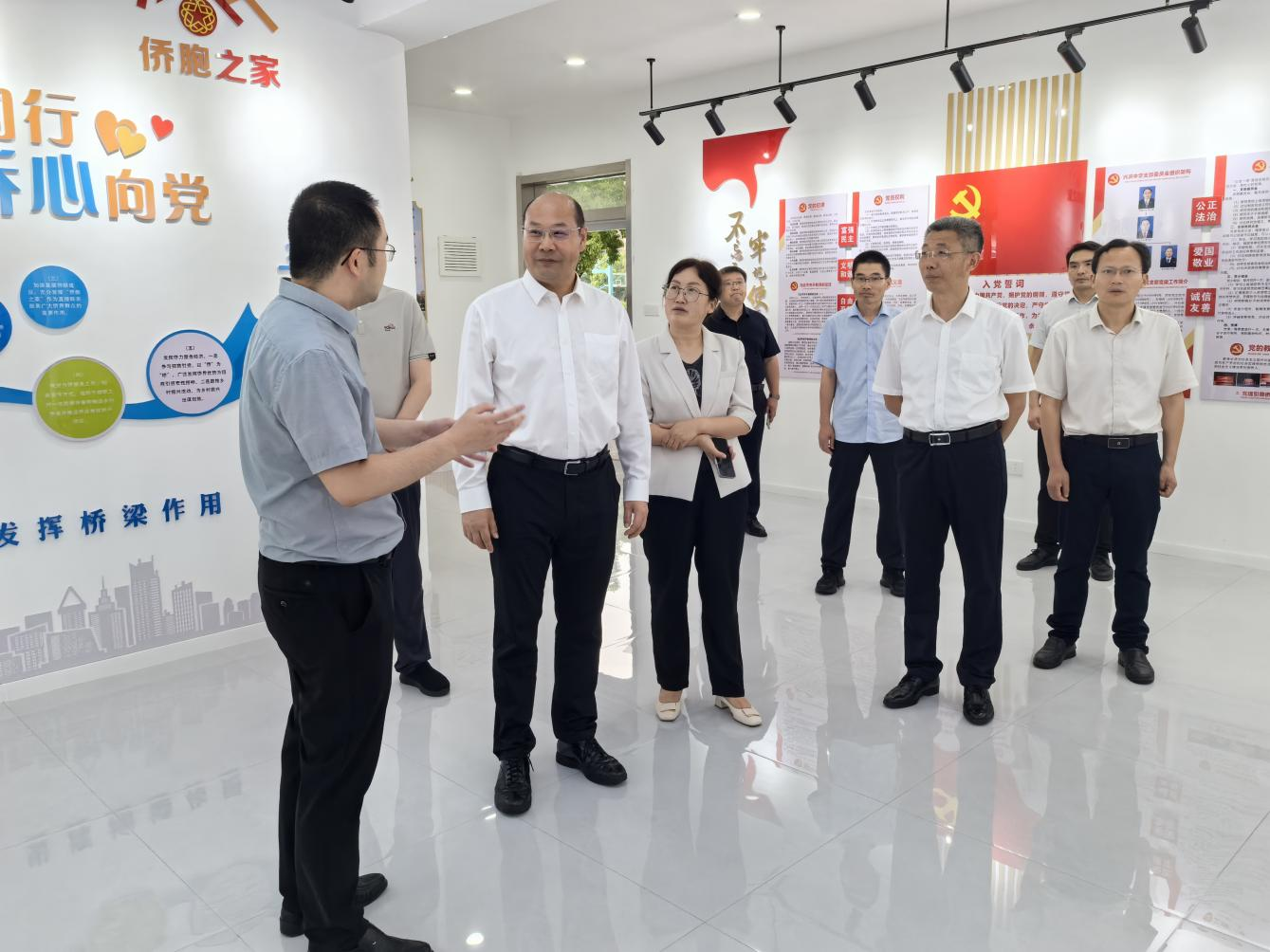 图片新闻